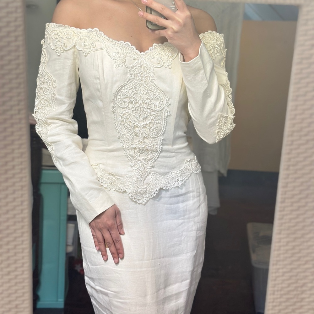 Vintage wedding dress